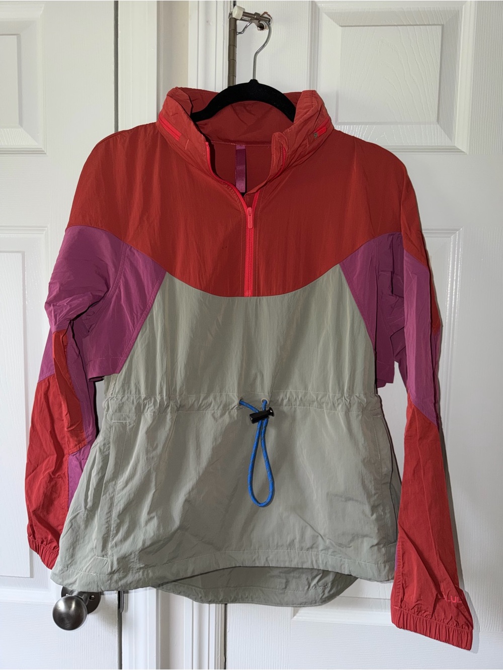 Lululemon hike retro windbreaker